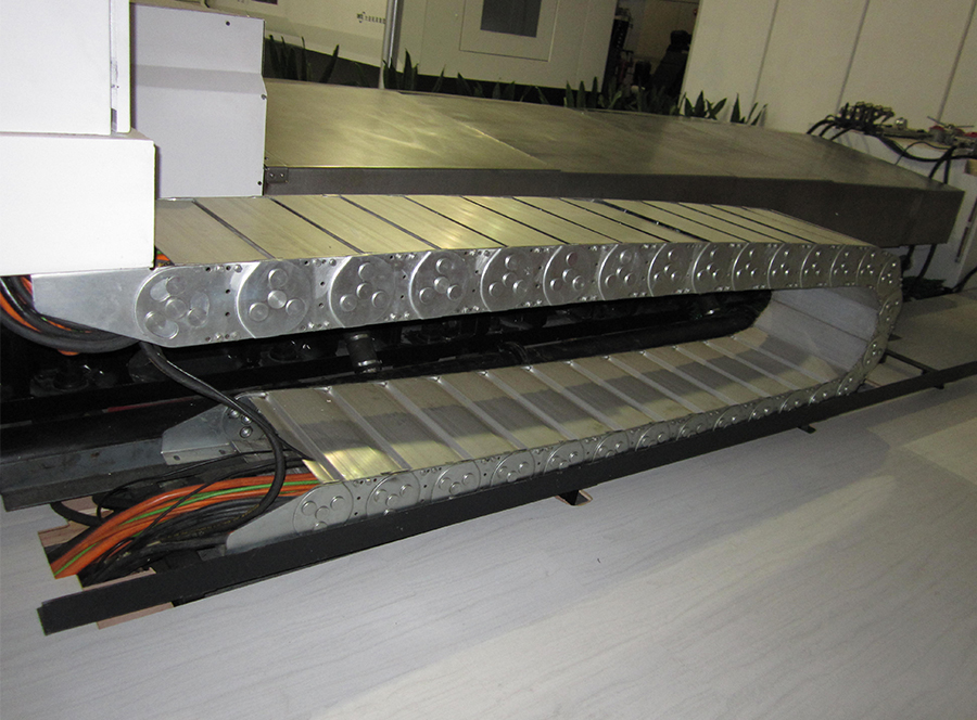 1729156069163381.jpg 钢制拖链3215.jpg